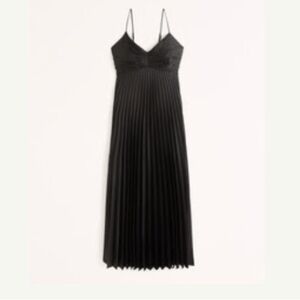 Abercrombie & Fitch Black Pleated Maxi Dress
